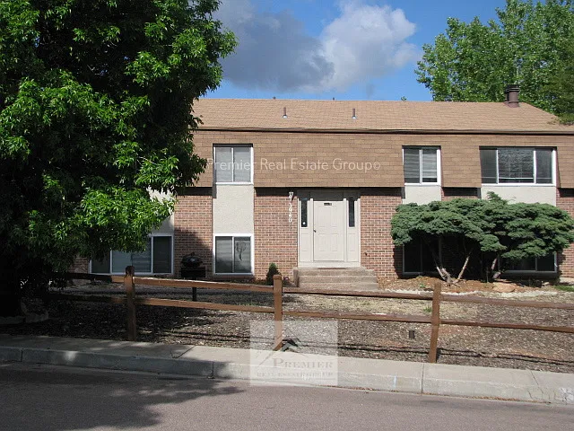 2 bed, 850 sqft, $850 — Photo 1