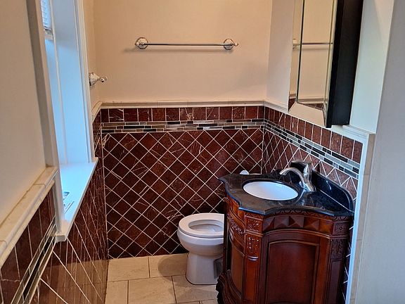 4th image of 4215 N Campbell Ave