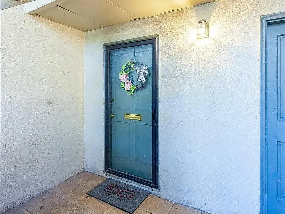 147 Elysian Way NW
