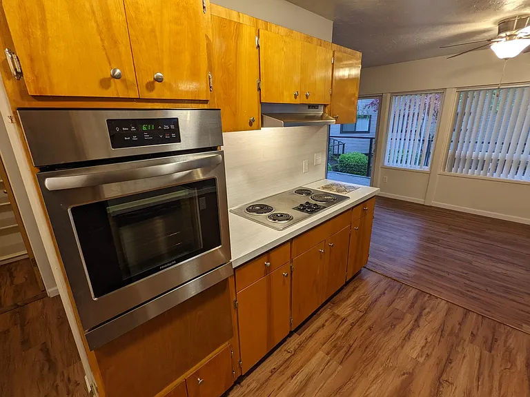 Park Village Apartments — Photo 116