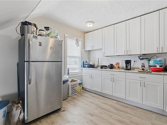 2nd image of 85 Hendricks St