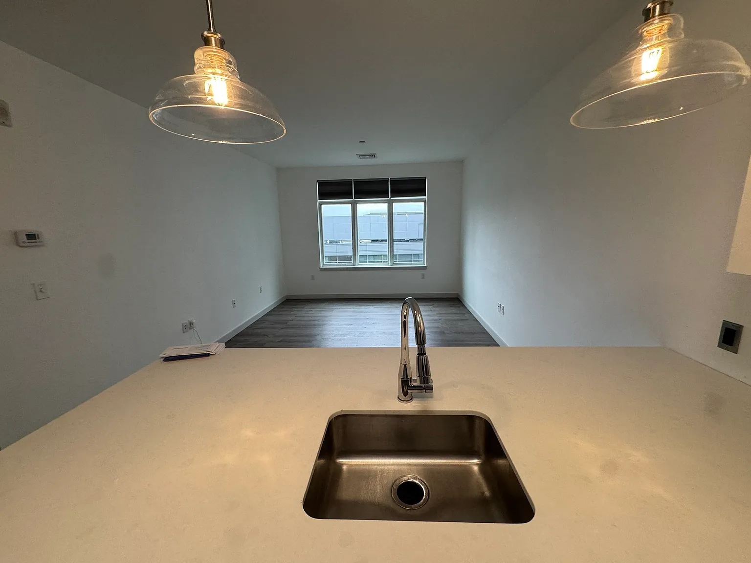 1 bed, 642 sqft, $2,800 — Photo 3
