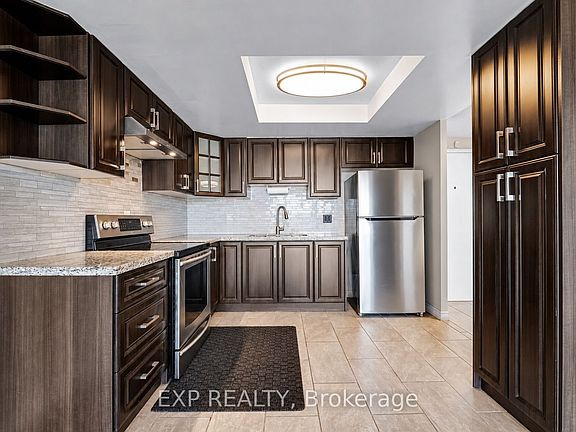 3rd image of 10 Dean Park Rd #1108
