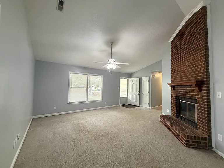 4607 Beechcroft Dr — Photo 6