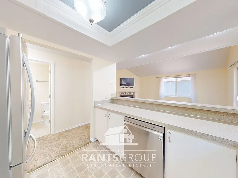 220 Israel Rd SW #M4 — Photo 5
