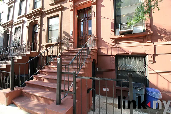 Rented by Link NY Realty | media 23