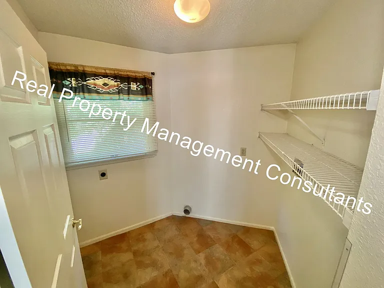 2428 Little Blue Ct — Photo 12