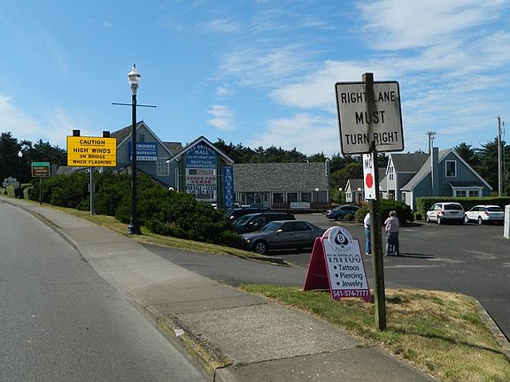 2nd image of 1164 SW Coast Hwy