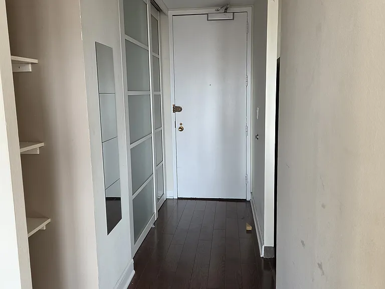 444 W Fullerton Pkwy — Photo 4
