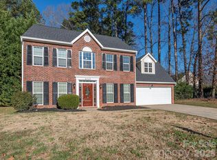 6203 Forest Pond Dr, Charlotte, NC 28262
