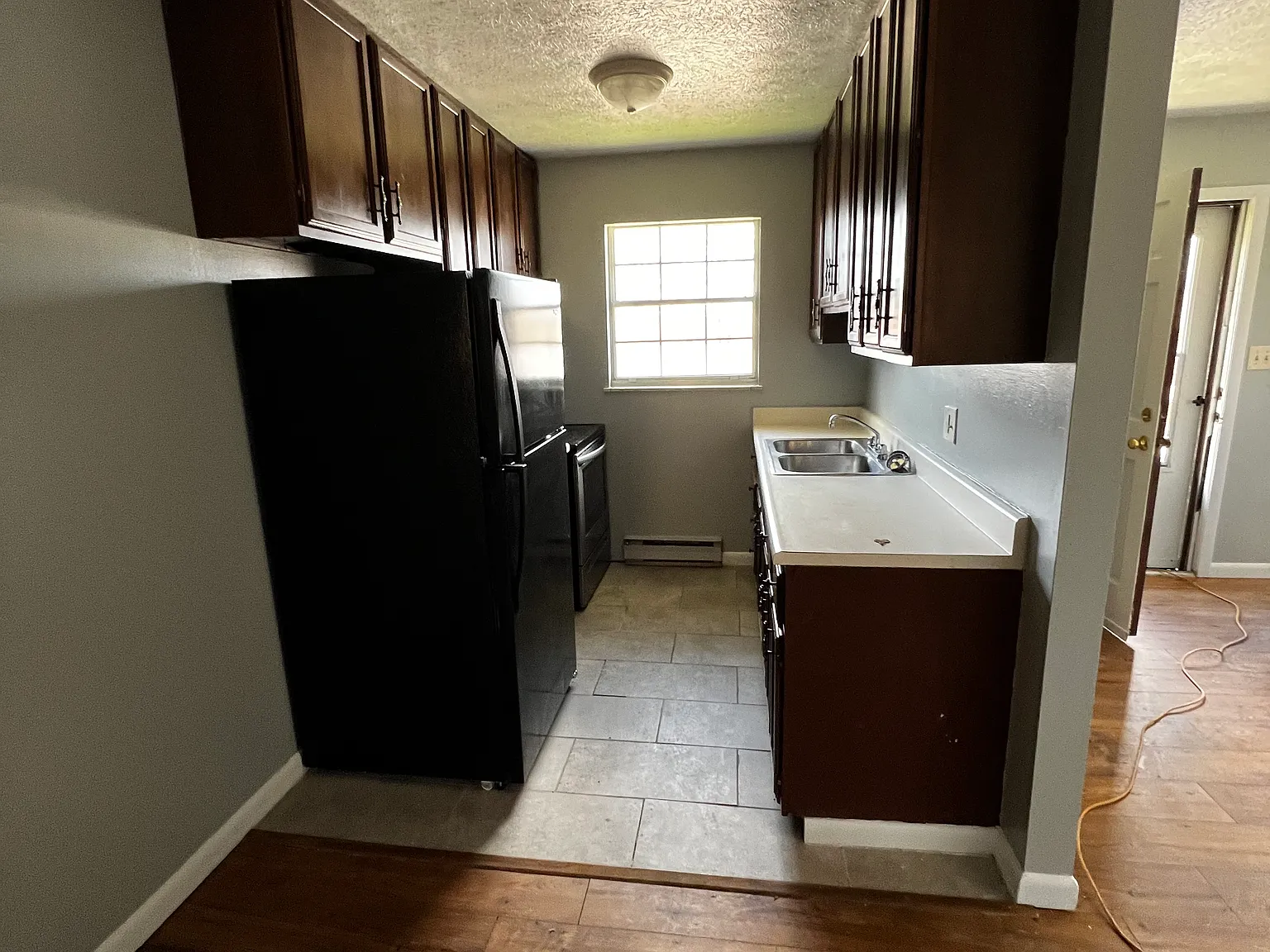 1 bed, 800 sqft, $700 — Photo 3