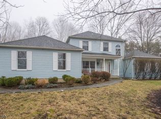 26 Aldebaran Dr, Randolph, NJ 07869