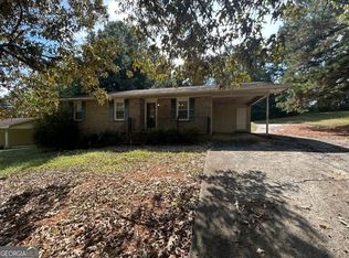 16 Woodberry Dr SE, Silver Creek, GA 30173