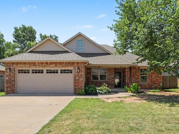 1022 Fox Run Ln, Blanchard, OK 73010