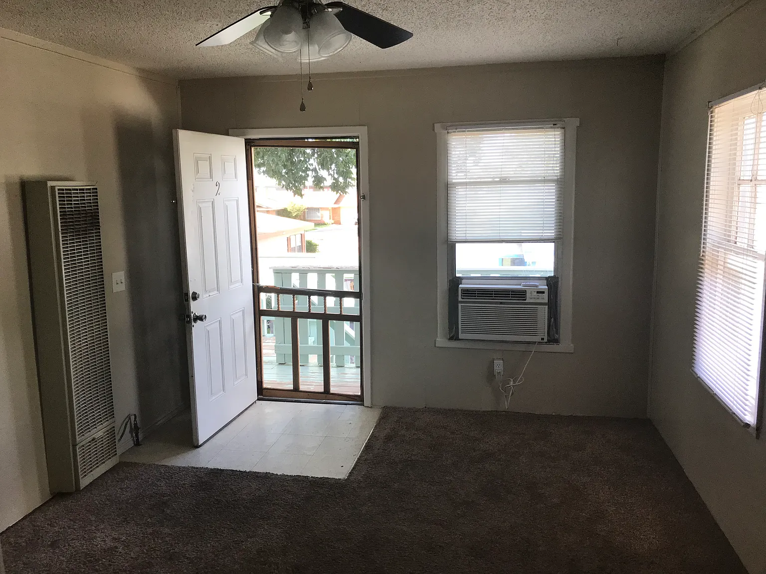1 bed, 450 sqft, $700 — Photo 3