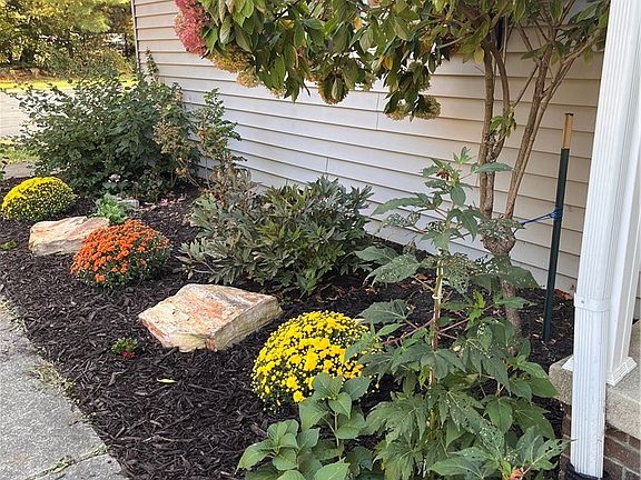 3rd image of 7743 Beach Rd