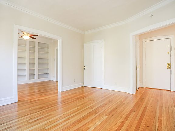 3rd image of 5417 S Harper Ave APT 3B