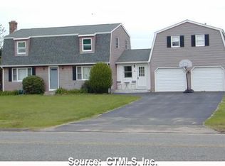 10 Omelia Rd, Broad Brook, CT 06016