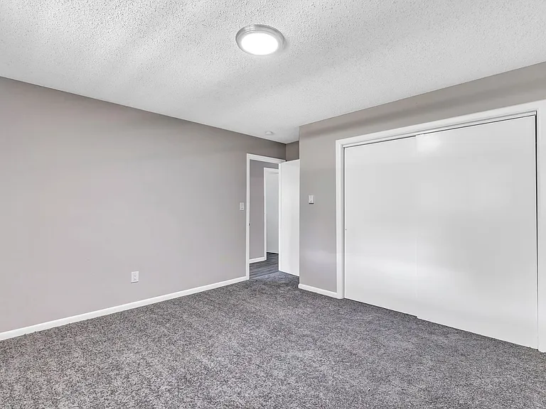 258 Birchfield Dr #4 — Photo 19