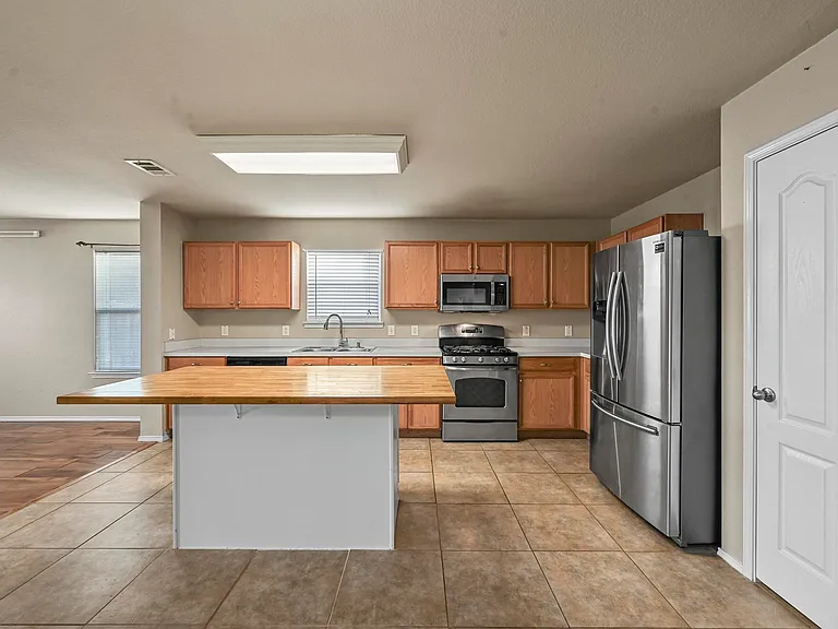 12482 Shepherds Hill Ln — Photo 14