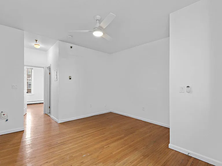 711 Willow Ave #3D — Photo 8