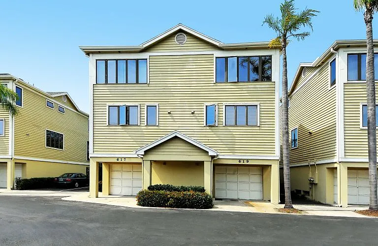 619 Cedars Ct — Photo 32