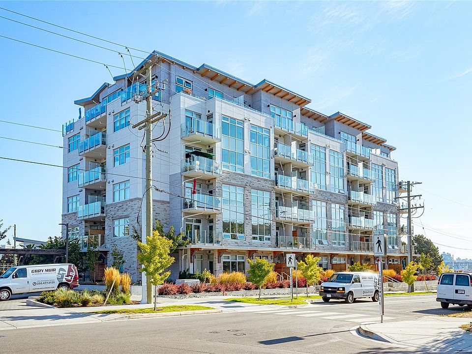 1st image of 916 Lyall St #405