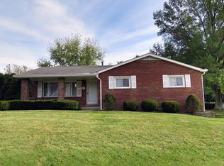 221 Pinewood Dr, Butler, PA 16001
