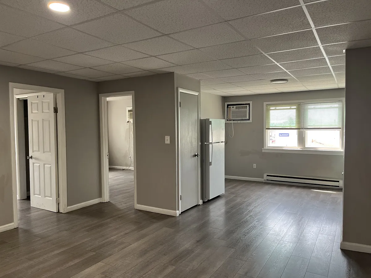 Building Photo - 532 N Easton Rd #404