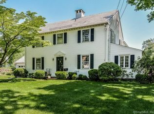 525 Ridge Rd, Hamden, CT 06517