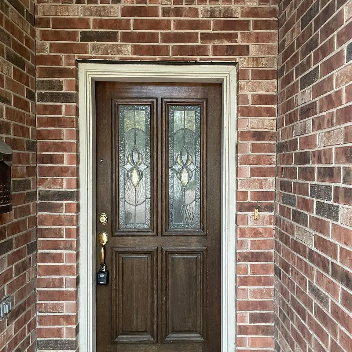 4 bed, 2.5 bath, 2704 sqft, $2,600 — Photo 3