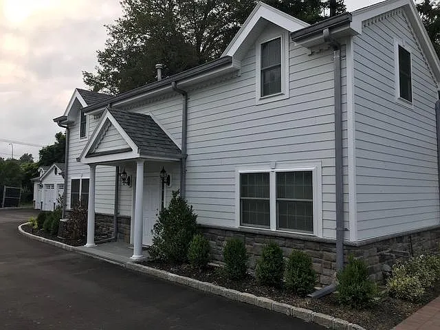 Fairfield Arnold Manor At West Islip — Photo 10
