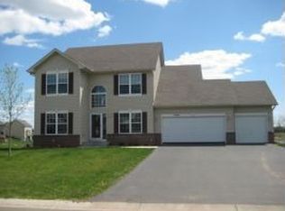17748 Galery Dr, Farmington, MN 55024