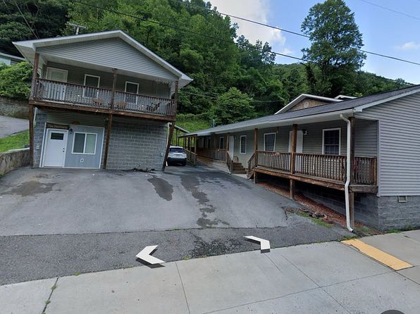 1583 Edgewater Dr