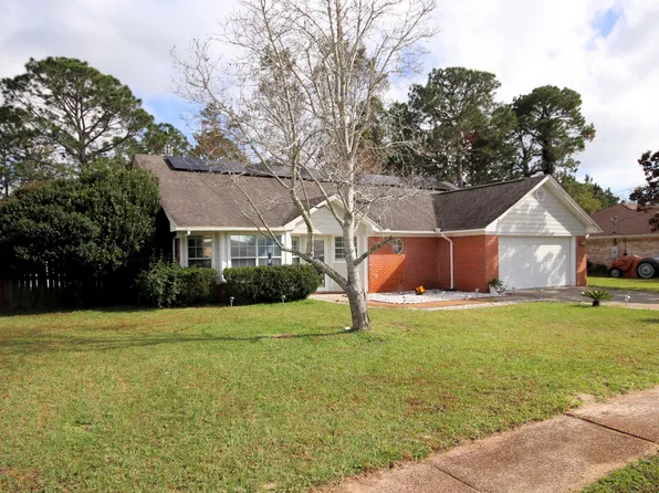 2361 Mary Anne Cir, Navarre, FL 32566