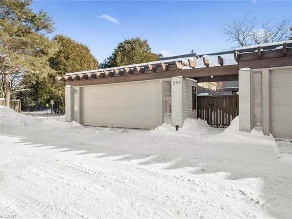 259 Old Post Rd, Waterloo, ON N2L 5B8