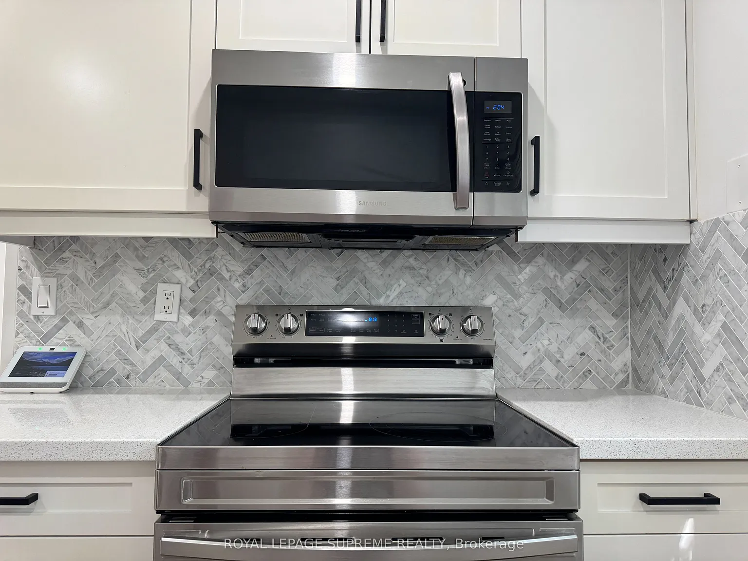 3 bed, $3,000 — Photo 2