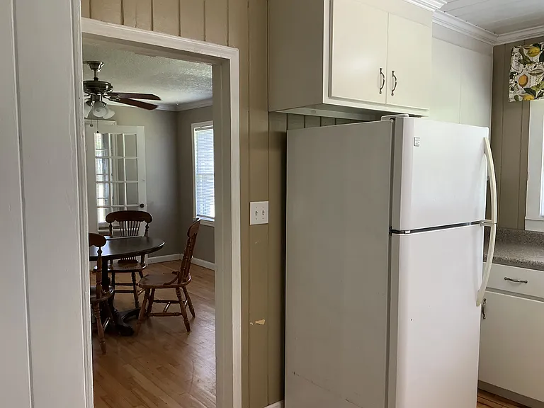714 N McDonald St — Photo 15