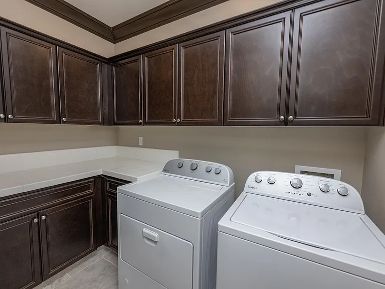 2018 E Corneliuson Dr — Photo 18