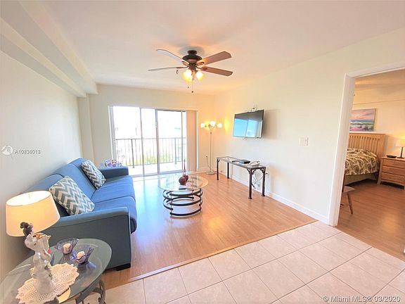 5th image of 250 181st Dr APT 402