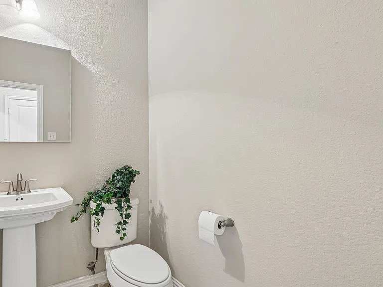 1828 Houghton Dr — Photo 20