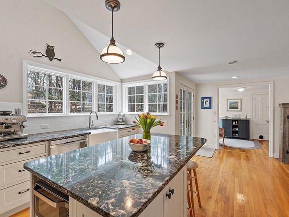 4th image of 123 Bedford Rd