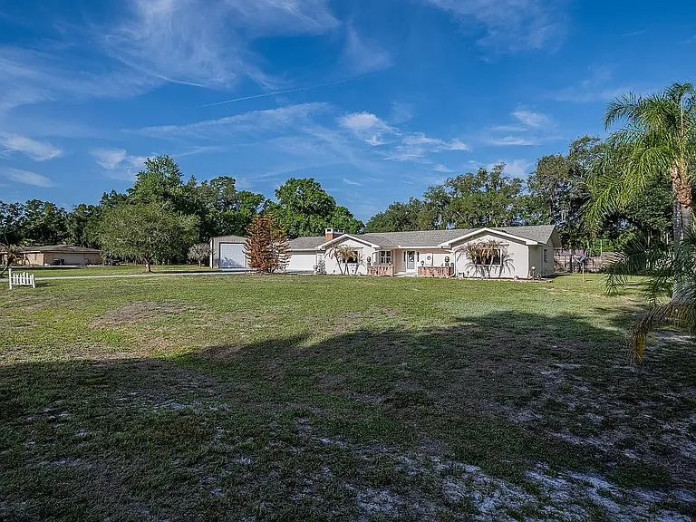 5905 Whispering Pines Rd — Photo 5