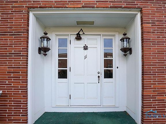 3rd image of 111 W College Ave