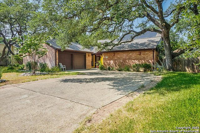 1st image of 3011 Low Oak St