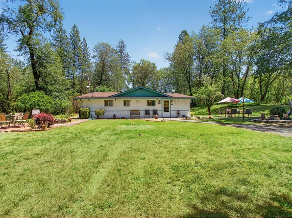 4041 Woodland Park Rd, Grants Pass, OR 97527