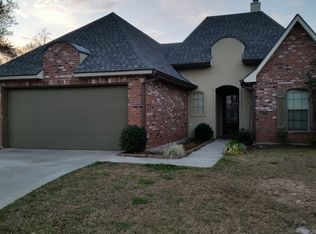 422 Blackwater River Dr, Lafayette, LA 70508