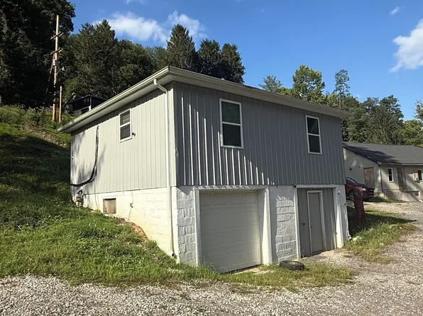 716-720 Husky Hwy, Fairmont, WV 26554