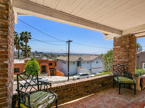 5th image of 3535 Dahlia Ave