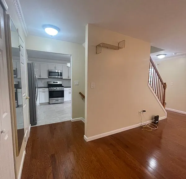 92 Callahan Ct — Photo 4